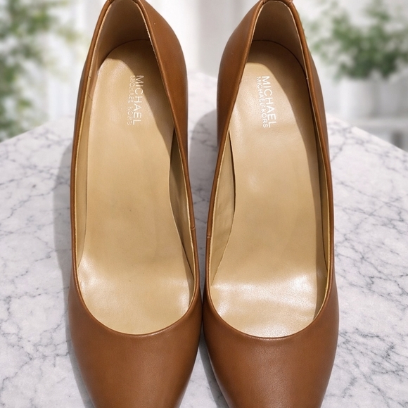 Michael Kors Elegant Brown Women's Heels - Picture 2 of 3